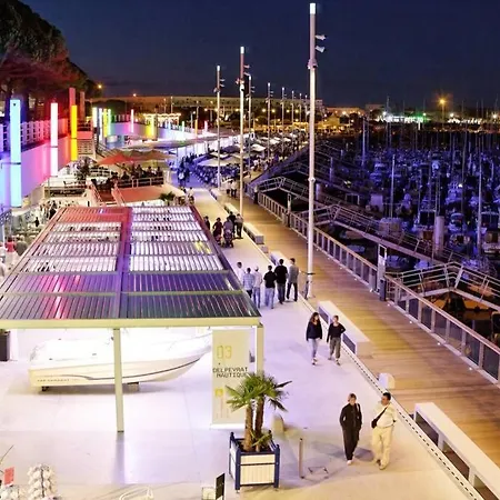 Escapade Marine : T2 Classé 3 ***, Et Port à Pied.